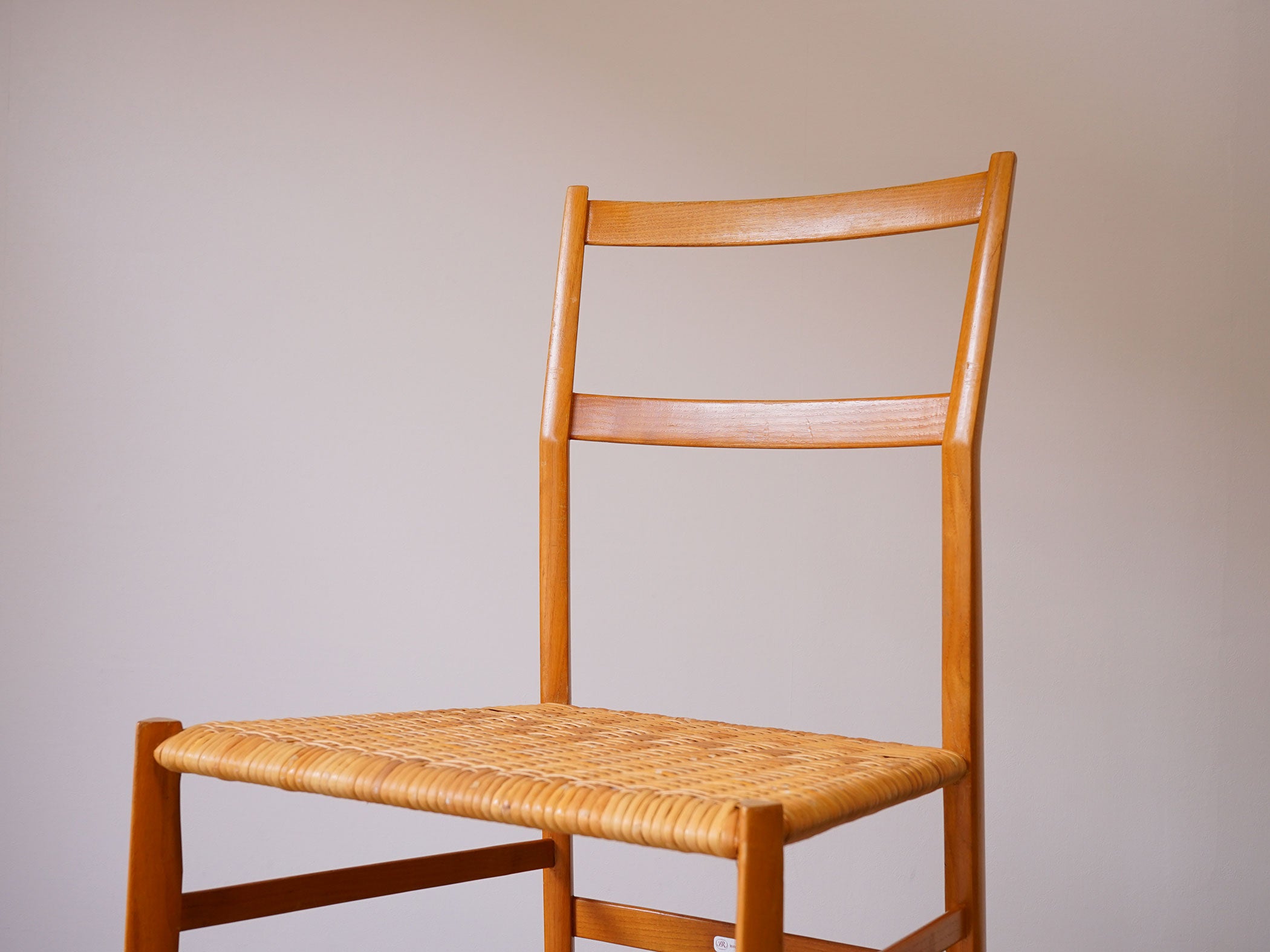 GALLERIA DUE PONTI（ガレリア・デュエ・ポンティ）ウッドチェア Gio Ponti（ジオ・ポンティ）“Superleggera” チェア｜ 北欧家具