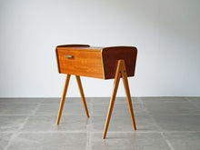 画像をギャラリービューアに読み込む, Danish furniture design  Sewing table
