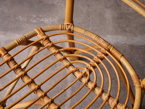竹と籐のチェアの座面奥