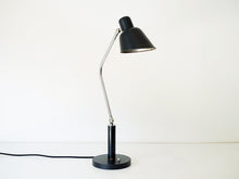 画像をギャラリービューアに読み込む, デンマークデザインLyfa製の黒いテーブルランプ大きい
