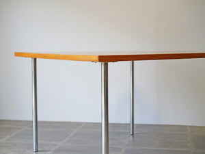 Poul Kjærholm PK-44 Table