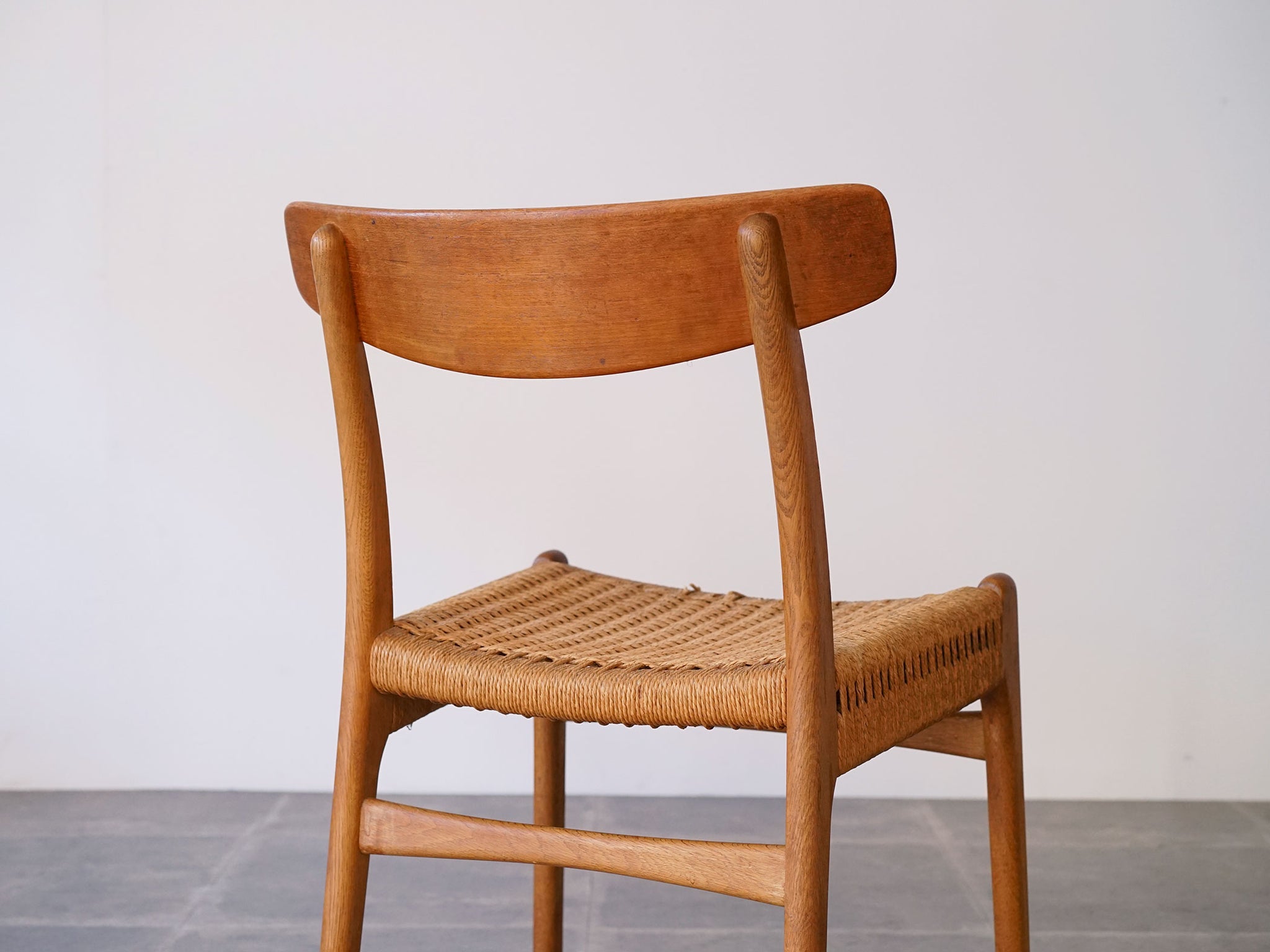 Hans J. Wegner（ハンス・J・ウェグナー)CH23 チェア オーク&ペーパー 