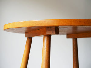 デンマーク家具コーヒーテーブルの天板と足の付け根