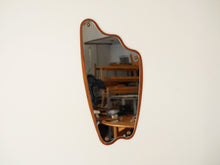 画像をギャラリービューアに読み込む, デンマークデザインの壁掛け鏡ヴィンテージミラーの正面
