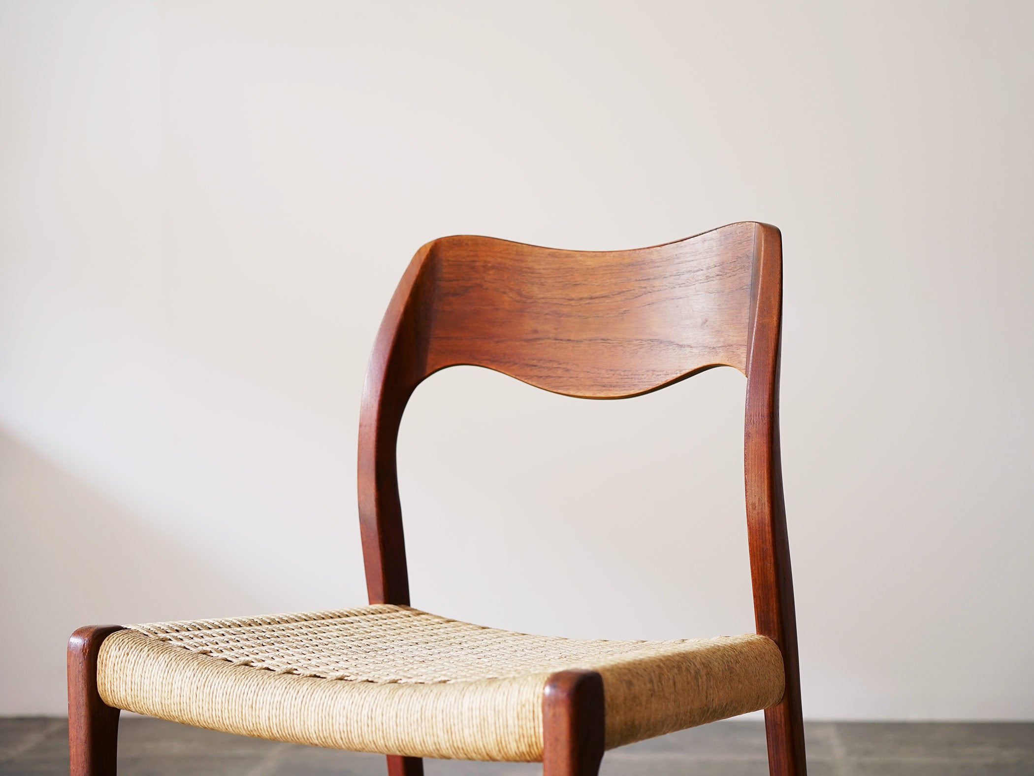 Moller Model 71 Side Chair – Design Within Reach