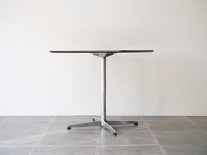 Arne Jacobsen Square cafe table アルネヤコブセン カフェテーブル フリッツハンセン製の二人用ダイニングテーブル