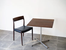 画像をギャラリービューアに読み込む, Arne Jacobsen Square cafe table アルネヤコブセン カフェテーブル フリッツハンセン製の二人用ダイニングテーブルとJLモラーのモデル77

