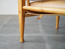 画像をギャラリービューアに読み込む, Kaare Klint（コーア・クリント）のSafari chair（サファリチェア）の脚
