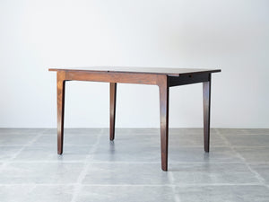 Finn Juhl（フィン・ユール）のテーブル FD612