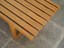 画像をギャラリービューアに読み込む, Yngvar Sandström Tokyo illumsBolighus 北欧デザインの木のベンチの座面
