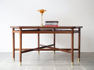 William Watting ウィリアムワッテン デザイナーズテーブル テーブルの正面