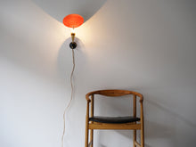 画像をギャラリービューアに読み込む, Svend Aage Holm Sørensen Brass wall lamp with red shade
