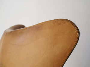 Arne Jacobsen Egg Chair アルネヤコブセンのエッグチェアの背もたれの端