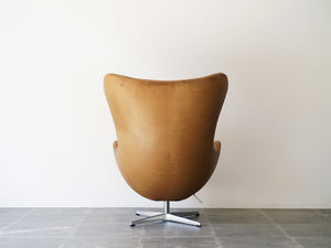 Arne Jacobsen Egg Chair アルネヤコブセンのエッグチェアの背もたれ 大きい椅子