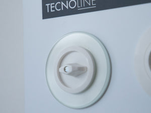 TECNO LINE（テクノライン）の白いスイッチ見本